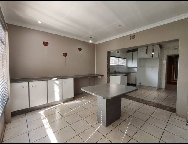 4 BEDROOM HOUSE FOR SALE IN ARCON PARK